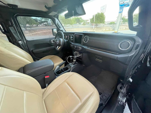 Imagen 14 de 15 de Jeep Wrangler 2019 3.7 Unlimited Sahara 3.6 4x4 At