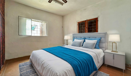 Se Vende Casa Con Salon De Fiestas