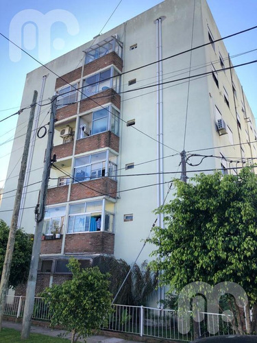 Imagen 19 de 20 de Departamento - La Plata