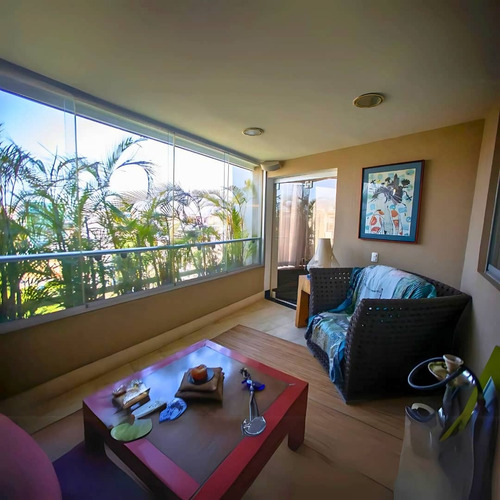 Apto - Venta Lomas De Las Mercedes 300m2 Const 20m2 Tza.