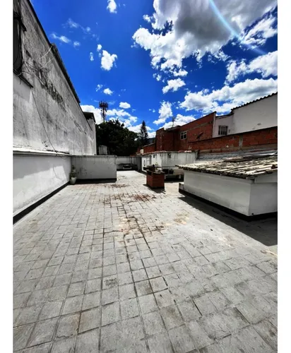 2 Casas En Primer Y Segundo Piso En El Estadio