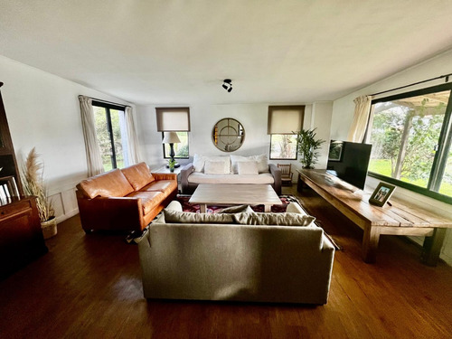Venta Casa Colinas De Carrasco. Barrios Privados