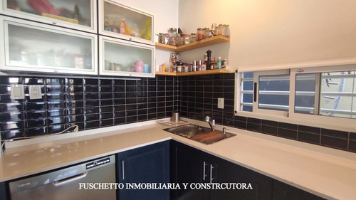 Imagen 3 de 21 de La Tablada - Venta - Casa Con Quincho Y Pileta Cod 1677