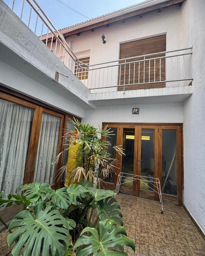 Casa 6 Ambientes. Lote Propio De 8,66 X 16. Para Reciclar. Villa Santa Rita