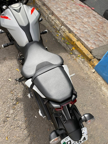 Imagem 3 de 13 de Yamaha Mt-07