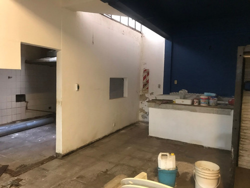 Imagen 2 de 6 de Venta Local Comercial Con Vivienda - Abasto-