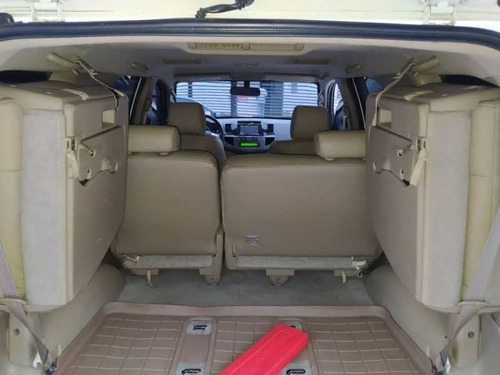 Imagen 7 de 12 de Toyota Fortuner