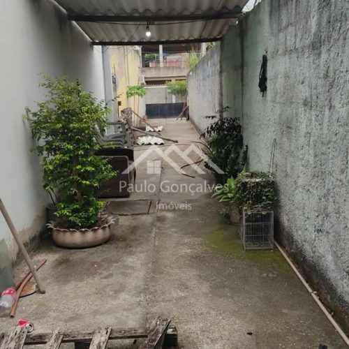 Vendo Duas Casas Mais Um Terreno Ao Lado