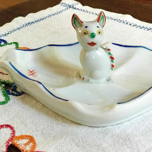 Antiguo Despojador Cenicero De Porcelana
