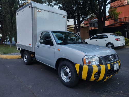 Imagen 2 de 9 de Nissan Np300 2014 2.4 Chasis Dh Paquete De Seguridad Mt