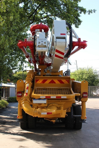 Imagen 4 de 8 de Bomba De Hormigon Extensible 30 Mts - H B 30 K (schwing)