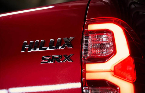 Par Lanterna Traseira Hilux 2016 A 2024 Com Led E Soquete