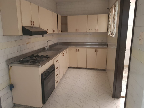 Imagen 7 de 17 de Excelente Oportunidad Casa Esquinera 2 Pisos Mas Terraza