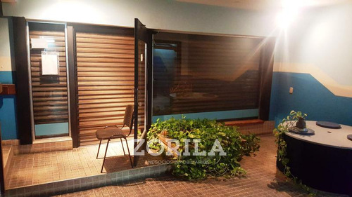 Alquiler / Venta Edificio De Oficina, Depósito Y Cochera- Macrocentro - Avellaneda 481