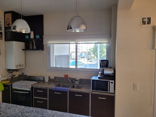 Imagen 8 de 23 de Particular. Alquiler Temporal Temporada 2023 Pinamar. Departamento Totalmente Equipado. 5 Personas. Piscina, Parrilla, Solarium Y Estacionamiento Cubierto, Dueño Directo.