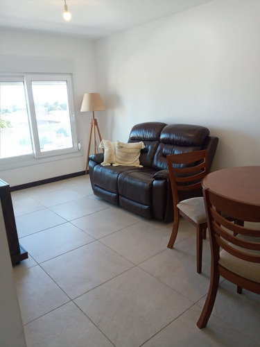 Imagen 5 de 14 de Apartamento En Venta 2 Dormitorios En El Centro De Minas, Ideal Inversores Alquilado En $ 31.000 Mensuales.