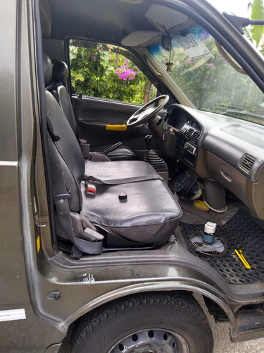 Van Besta Kia Gls