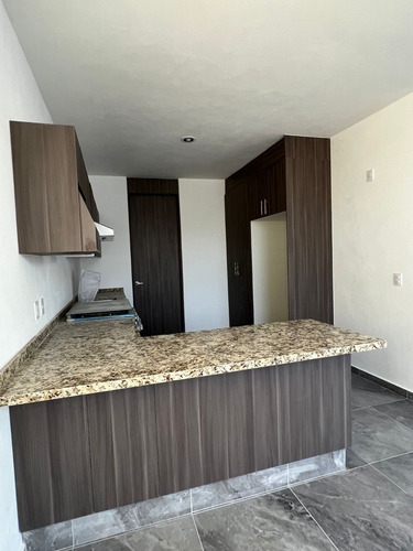 Imagen 9 de 19 de Venta De Hermosa Casa De 2 Niveles En Fraccionamiento Cañadas Del Arroyo, Corregidora $2,650,000