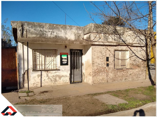 Alerta Inversores | Casa | 2 Dormitorios | A Reciclar | Capitán Bermúdez