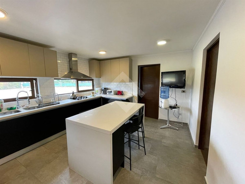 Casa 300 Mts Con Piscina Y Quincho 4d5b Con Receción Final