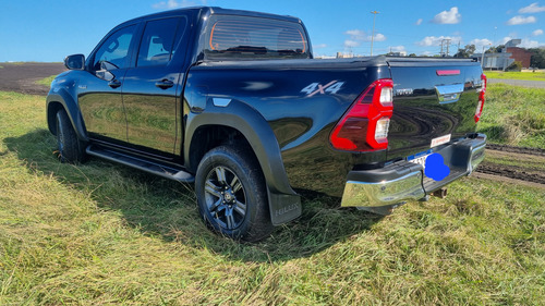 Toyota Hilux Pick-up 2.8 Cd Srv 204cv 4x4