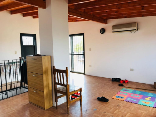 Imagen 9 de 10 de Casa 6 Ambientes En Venta En Carapachay