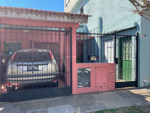 Casa Para 2 Familias En Venta En Ramos Mejia Sur