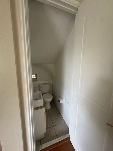 Arriendo Amplia Casa En Condominio!! 2 Estacionamientos!