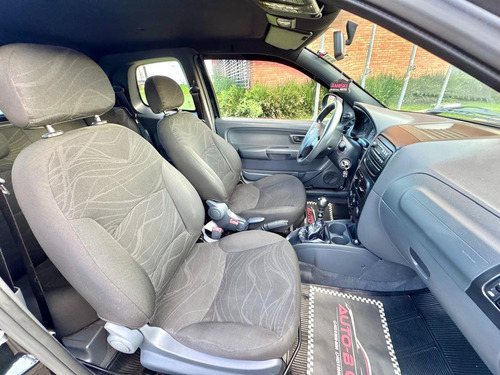 Fiat Strada 1.4 Hard Working Cab. Dupla Flex 3p