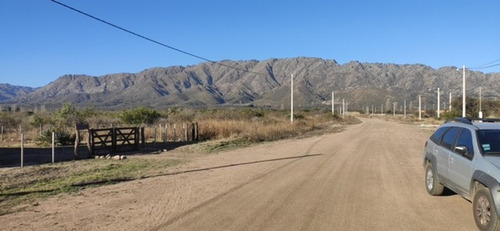 Imagen 3 de 8 de Hermoso Lote Con Vistas A Las Sierras Y Al Valle!!