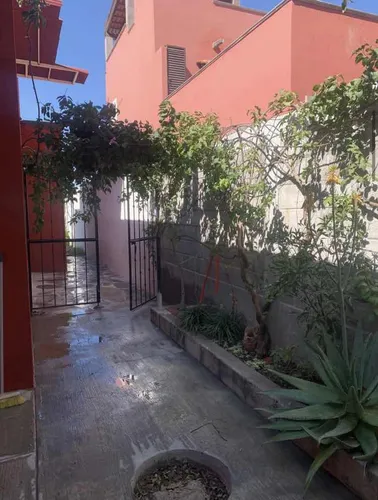 Linda Casa En Renta Con 3 Recamaras.