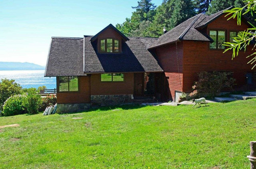 Imagen 2 de 30 de Espectacular Casa A Orillas Del Lago Villarrica