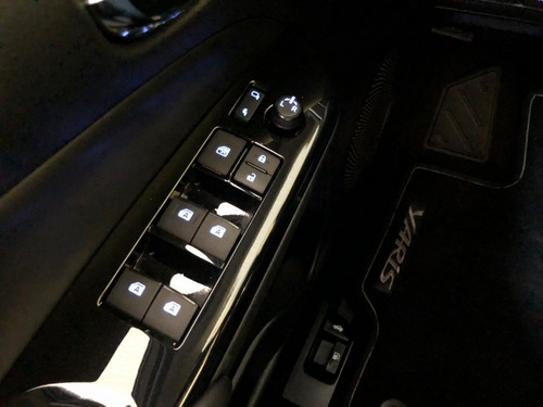 Imagem 13 de 15 de Yaris Sedan Xls 1.5 Aut. Cvt Cinza Completo Impecável