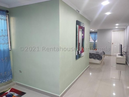 Imagen 14 de 27 de Casa Remodelada Con Piscina Duplex 220mts Conj Privado Palo Negro Estef 22-7076