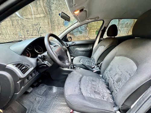 Peugeot 207 1.4 Xr Flex 5p