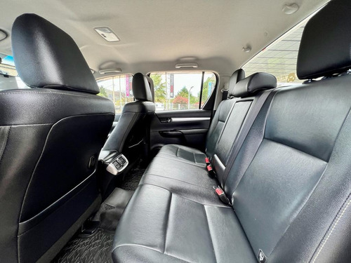 Imagen 7 de 15 de Toyota 2017 Hilux L/16 2.8 Dc 4x2 Tdi Srv Pack