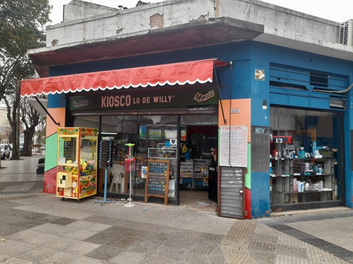 Imagen 2 de 11 de Maxikiosco Excrlente Oportunidadla Mejor Zona Entre Banco Provincia Y Bbva A 20m Anses Escuelas Primaria Y Secundaria A 100m Centro Comercial Y A 100m Comisaría 48mucha Seguridad20 Años De Antigüedad