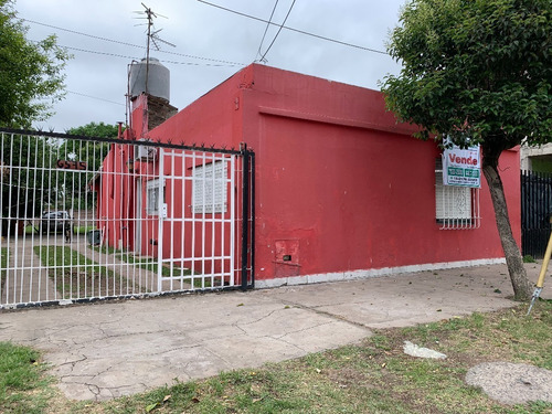 Venta. Permuto Por Casa En Km 24 Aprox. Precio: U$s 85.000