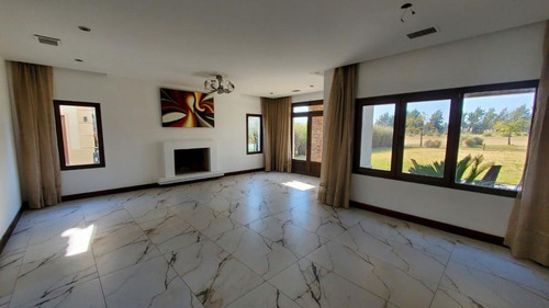 Imagen 7 de 30 de Venta Casa 5 Ambientes Con Piscina En Barrio El Golf - Nordelta.