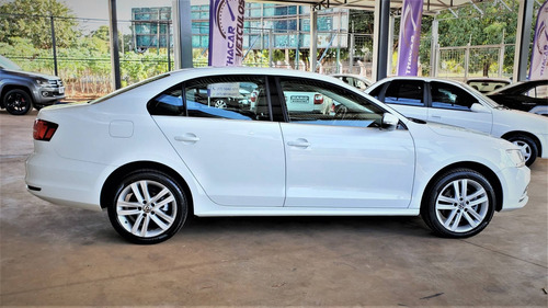 Imagem 4 de 11 de Volkswagen Jetta 2.0 Tsi Highline 211cv Gasolina 4p
