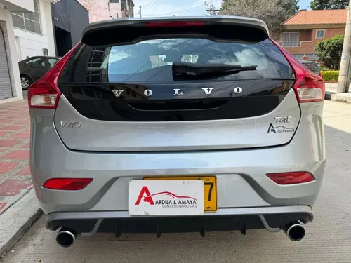 Volvo V40 2.0 T4 Drive-e R-design