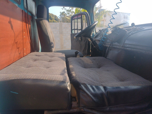 Imagem 2 de 7 de Mercedes-benz 1113