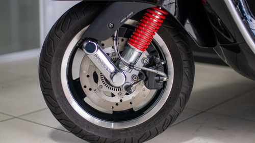 Vespa Gts Super 300 Usado Entrega Excelente Estado