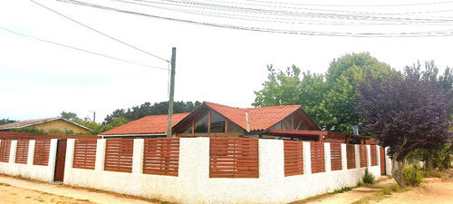 Amplia Casa, 3d+ 2b + Piscina (año Corrido)