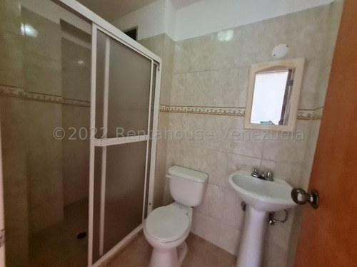 Imagen 11 de 30 de Apartamentos En Venta En Zona Este Barquisimeto , Lara 22-17186 Romer Gonzalez Asesor Inmobiliario Renta House