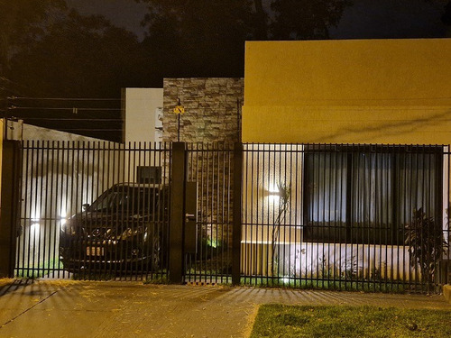 Alquilo Casa Amoblada En El Barrio Mbo´i Ka´e De Encarnación: 2 Habitaciones Y 1 Baño