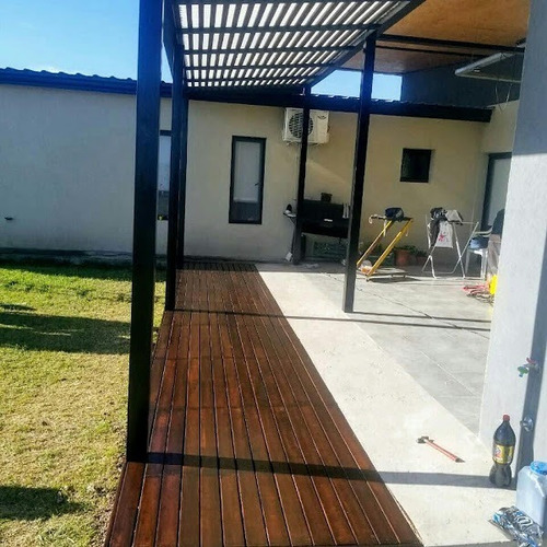 Pergolas De Hierro Y Madera Con Chapa Colocada X M2