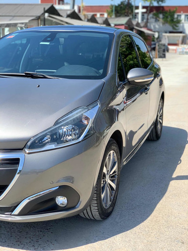 Imagen 9 de 23 de Peugeot 208 2017 1.6 Feline