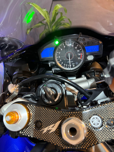 Yamaha-r1