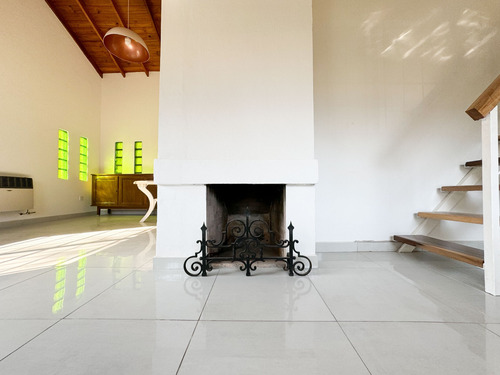 Casa En Venta Reciclada A Nuevo! En Exaltación De La Cruz